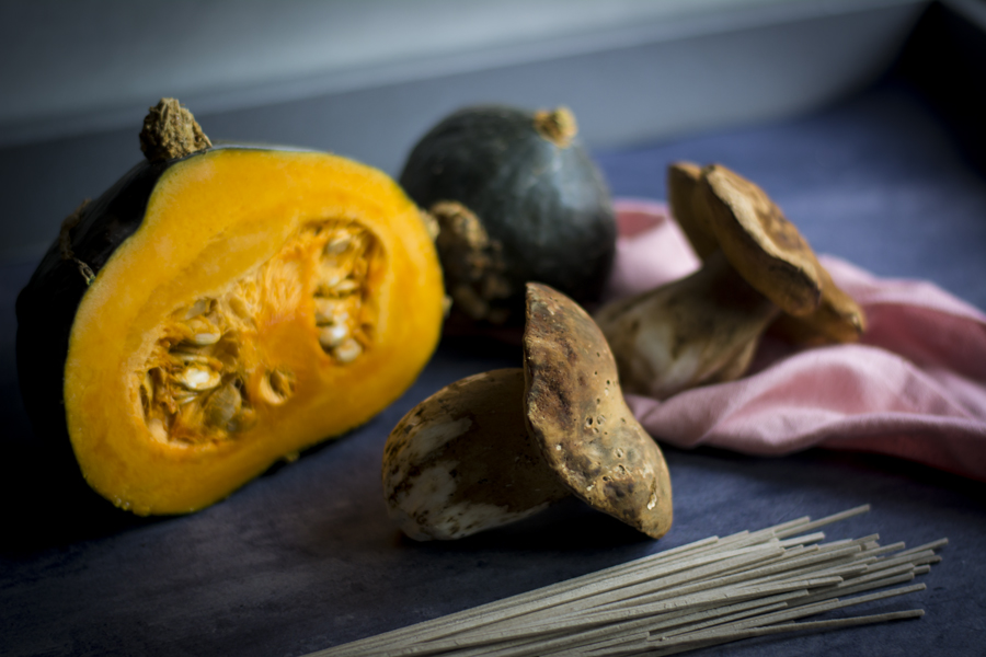 pasta-al-sugo-di-zucca-e-funghi_soba